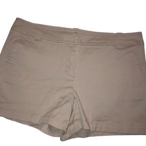 🦋New York & Company Khaki Shorts, Size 10